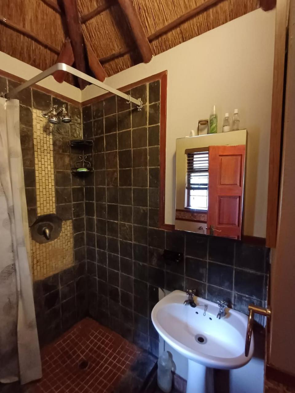 Adorable Unique Guest House - African Bush Feel Kalkheuvel Buitenkant foto